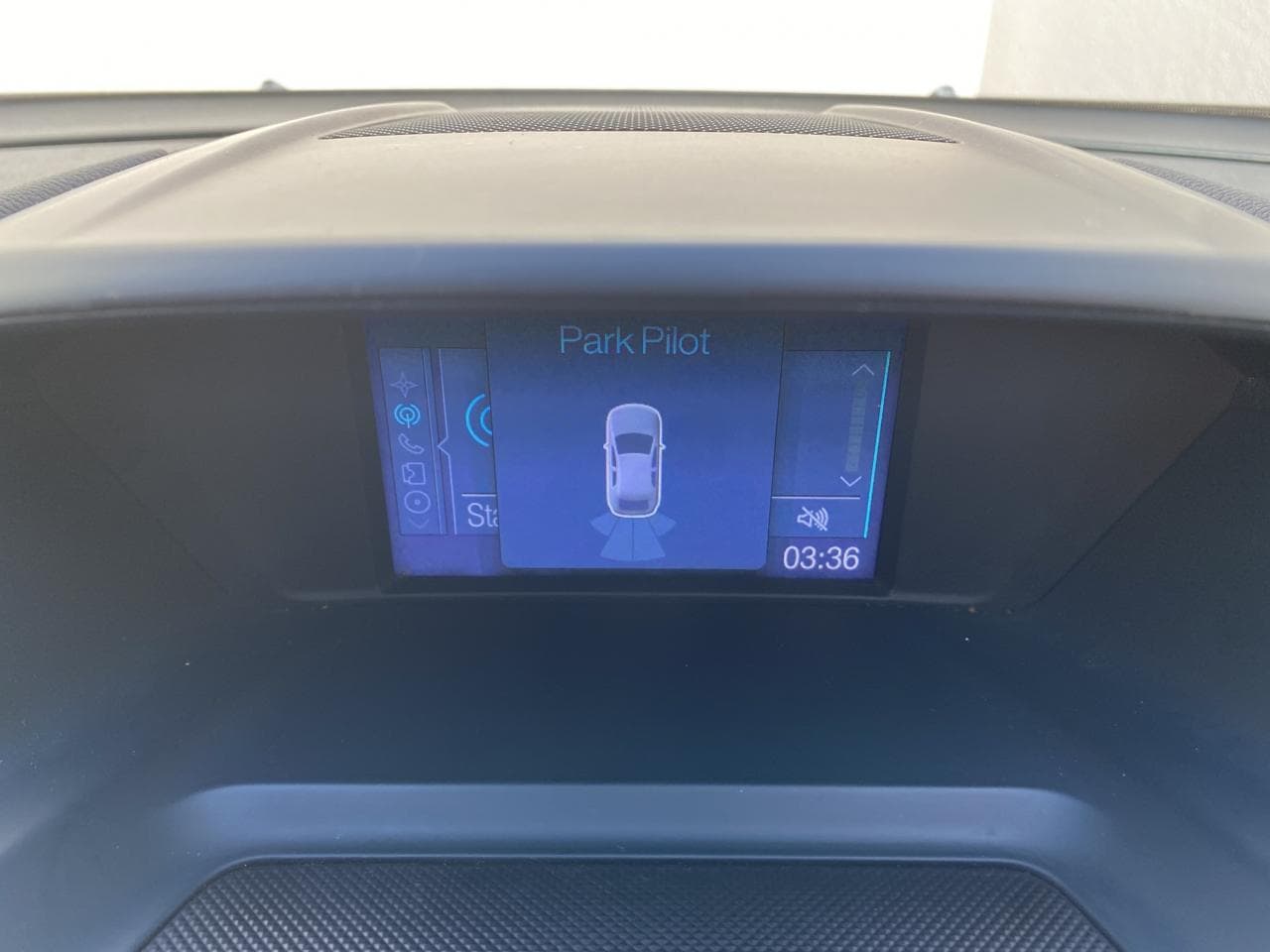 2014 Ford C-MAX - 32