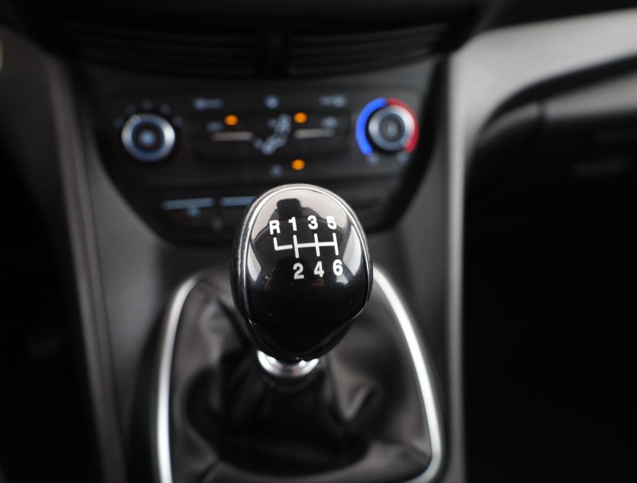 2019 Ford C-MAX - 19