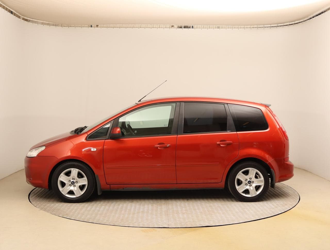 2010 Ford C-MAX - 4