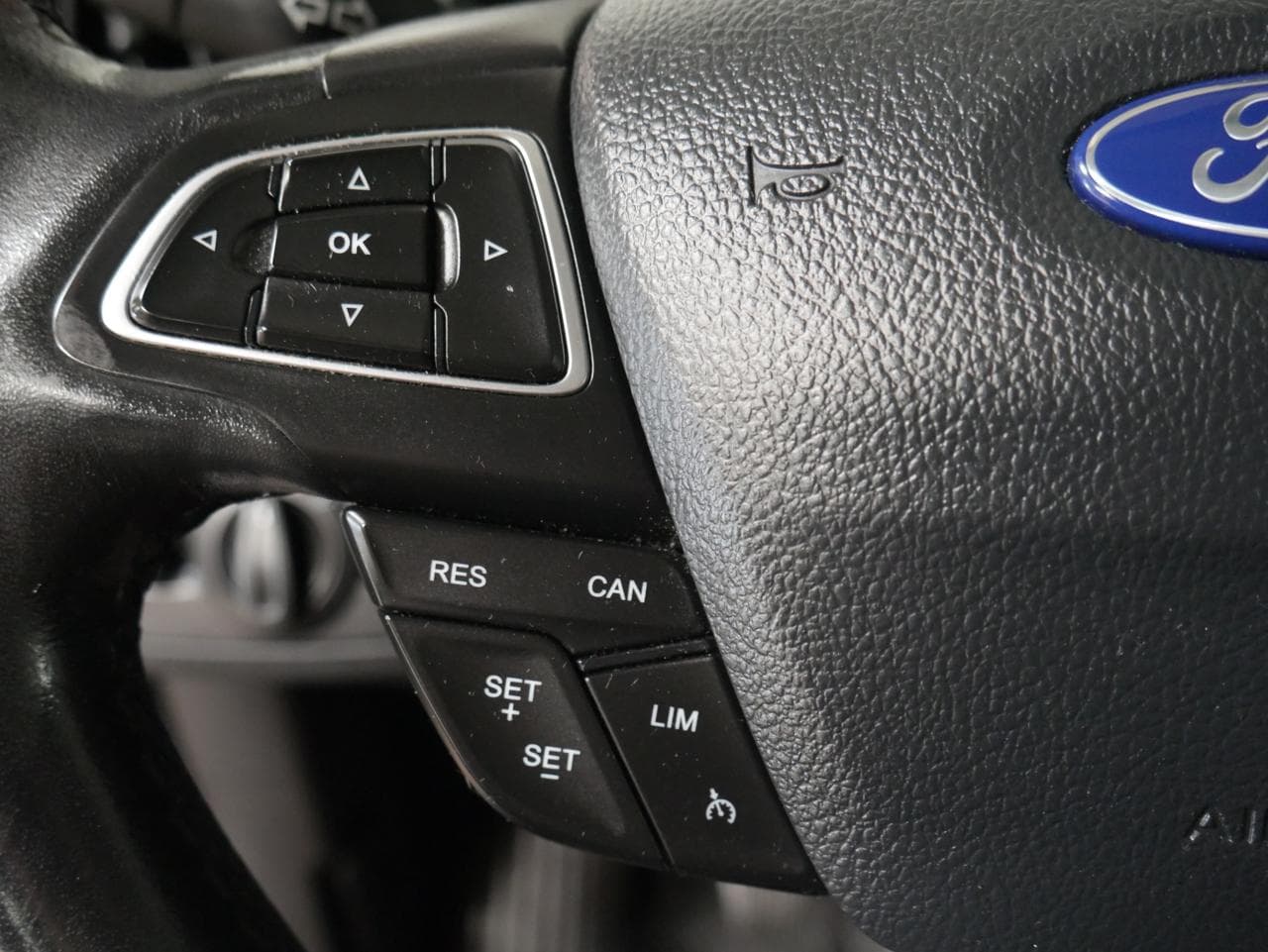 2019 Ford C-MAX - 14