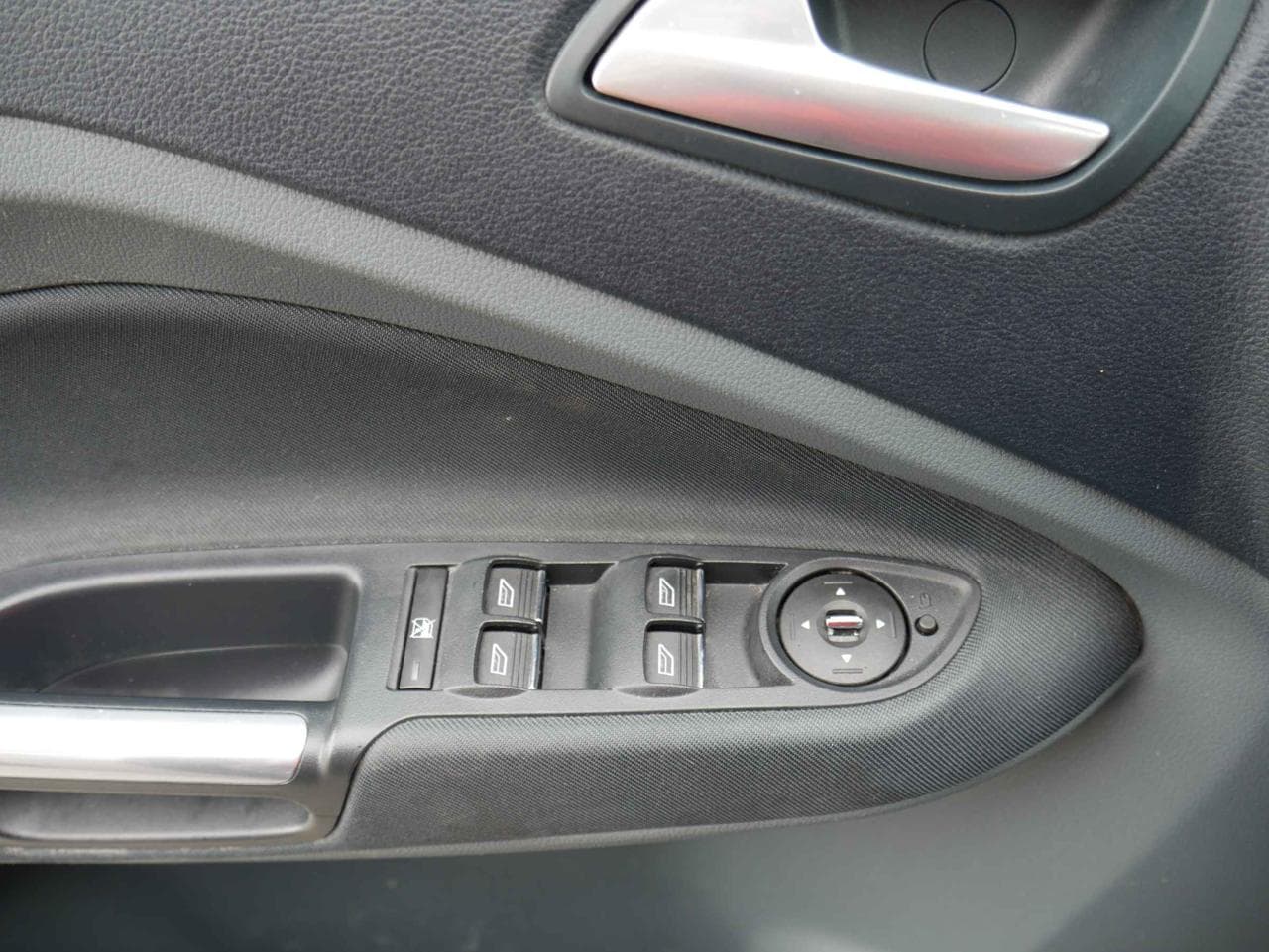 2012 Ford C-MAX - 11
