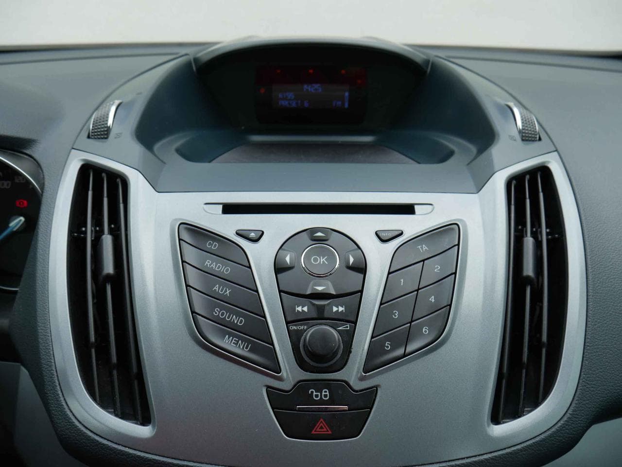 2012 Ford C-MAX - 16