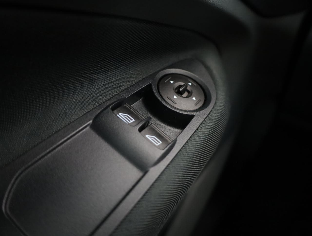 2012 Ford C-MAX - 27