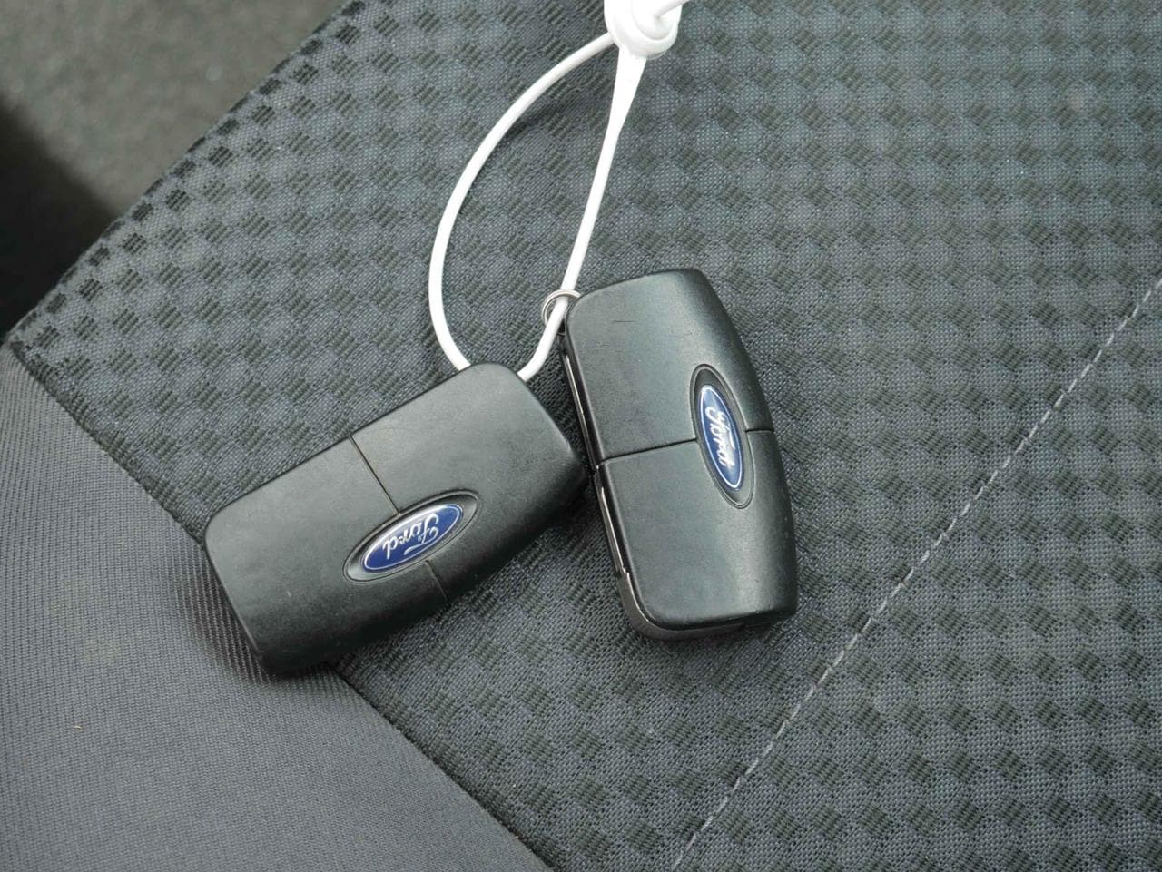 2009 Ford C-MAX - 30