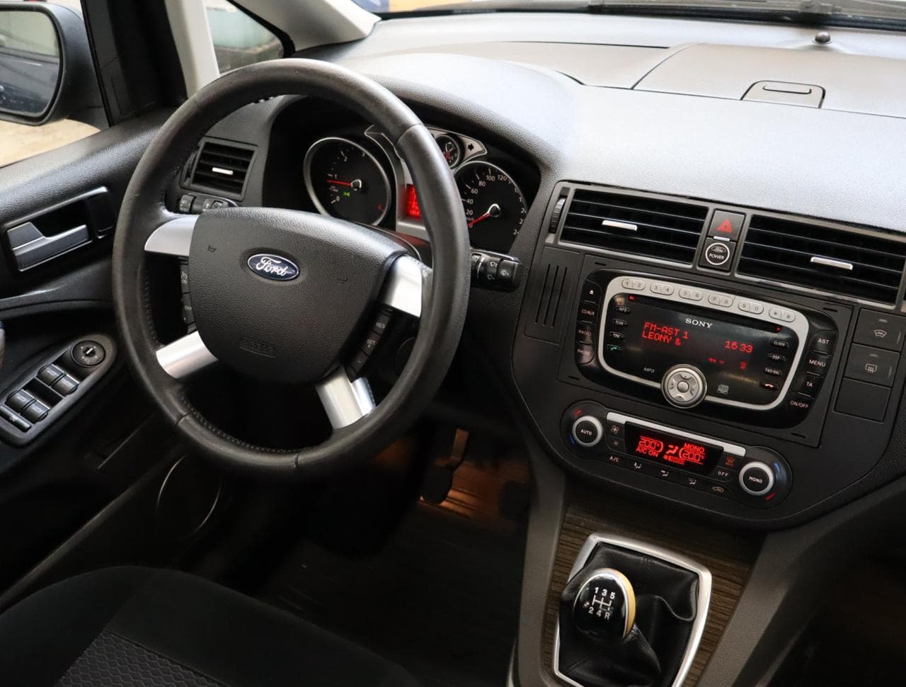 2010 Ford C-MAX - 16