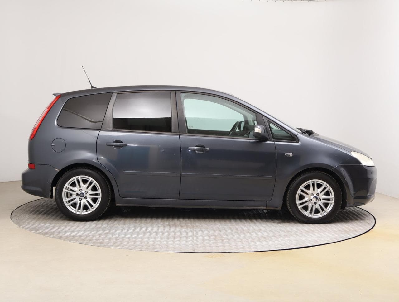 2010 Ford C-MAX - 14