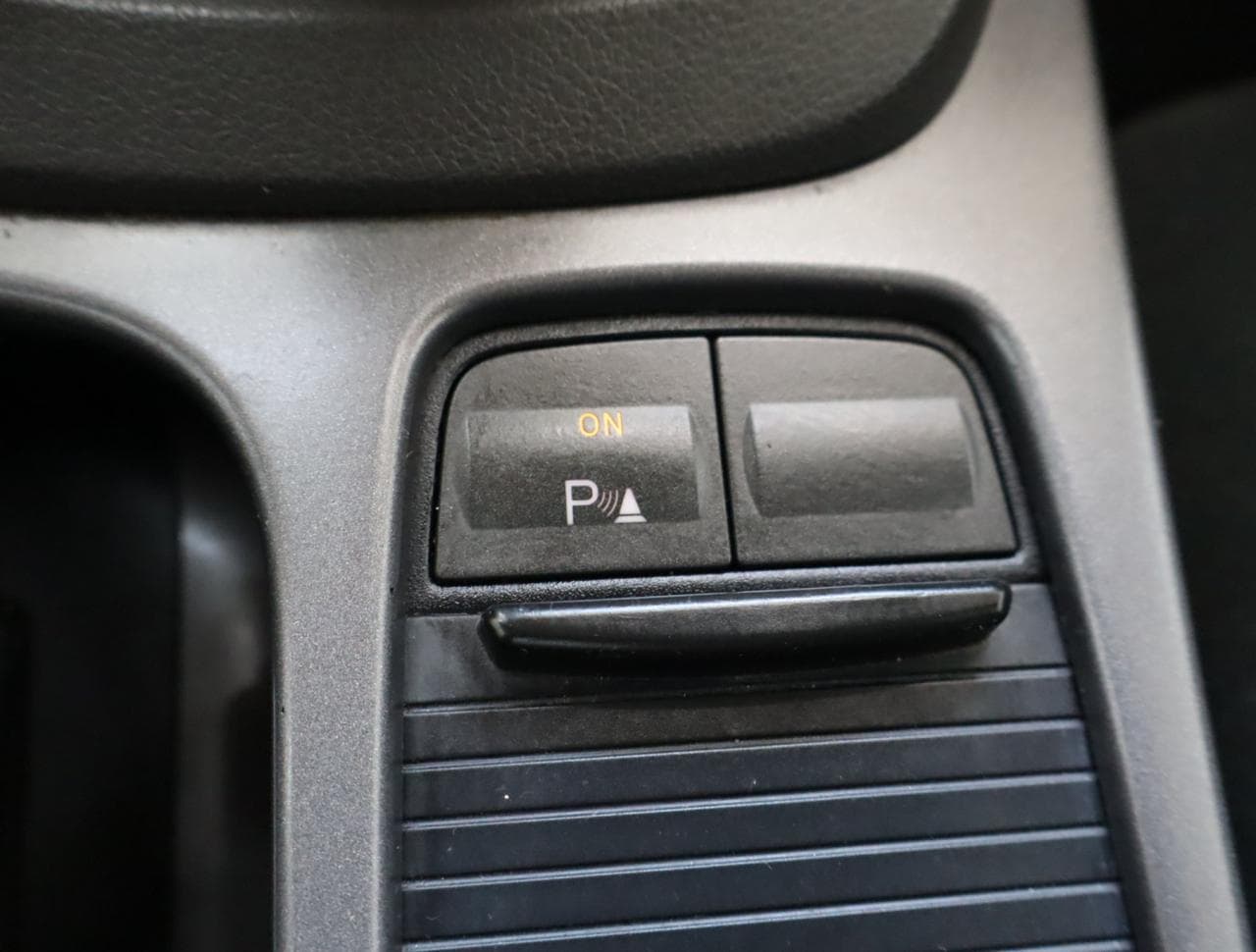 2010 Ford C-MAX - 36