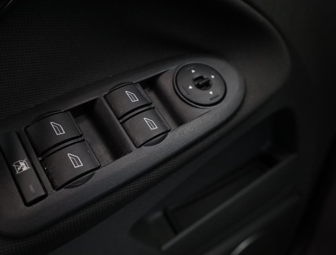 2008 Ford C-MAX - 25