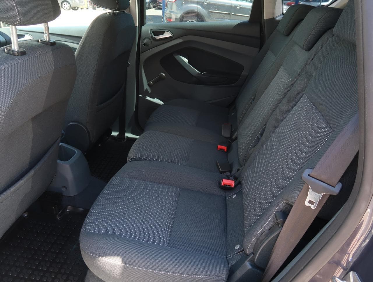 2011 Ford C-MAX - 22