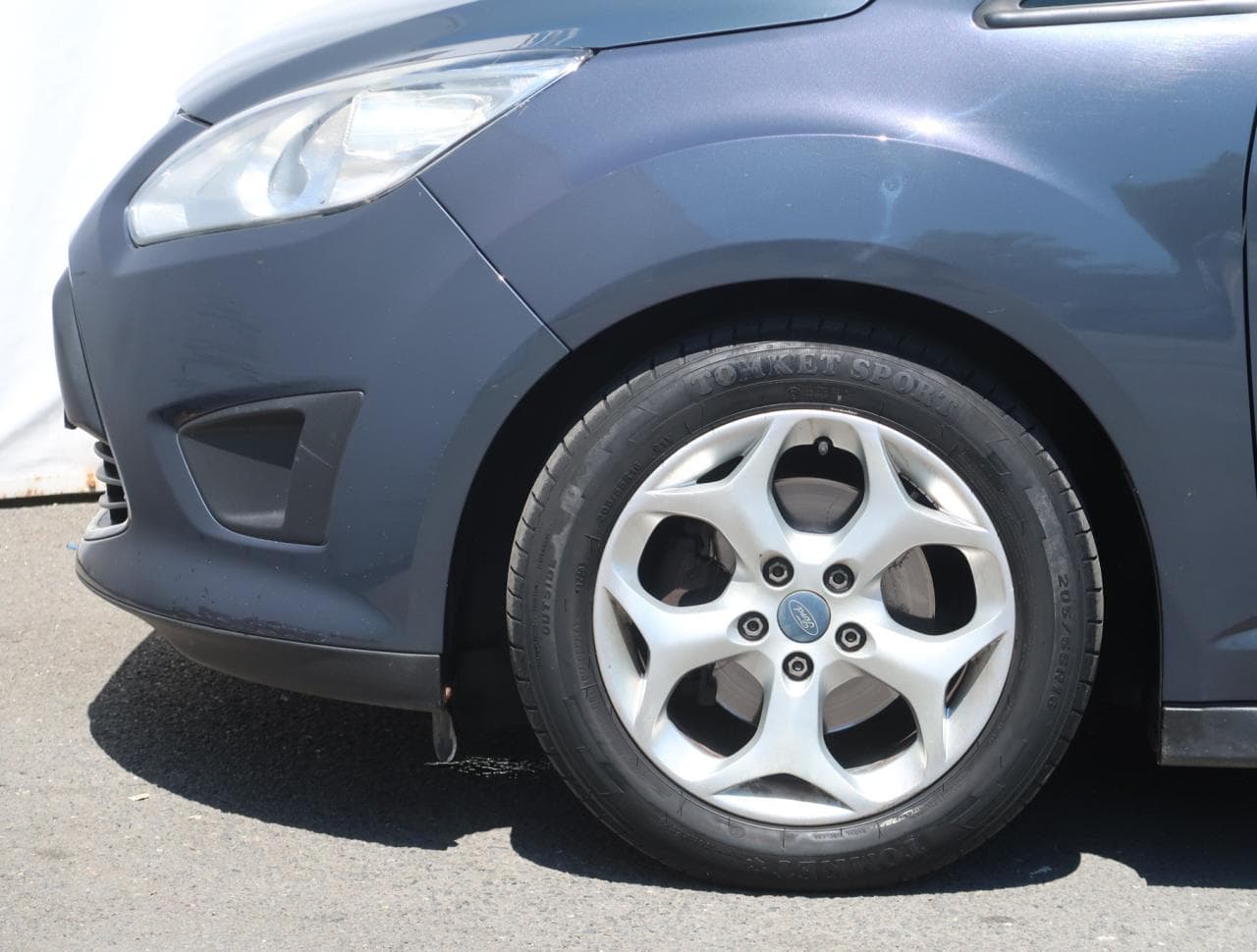 2011 Ford C-MAX - 28