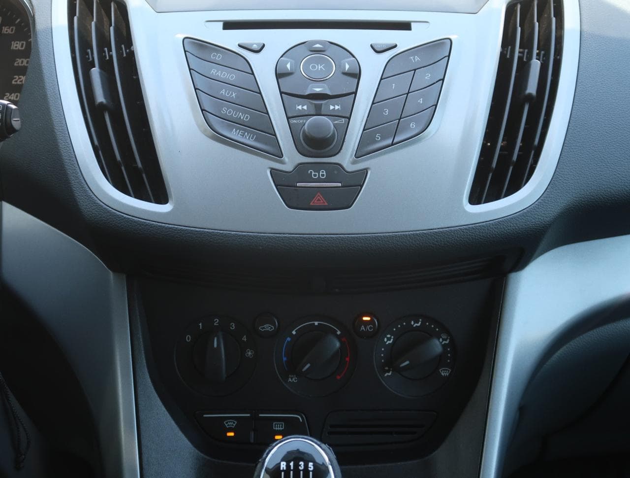 2011 Ford C-MAX - 26
