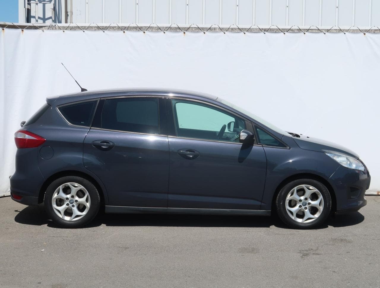 2011 Ford C-MAX - 10
