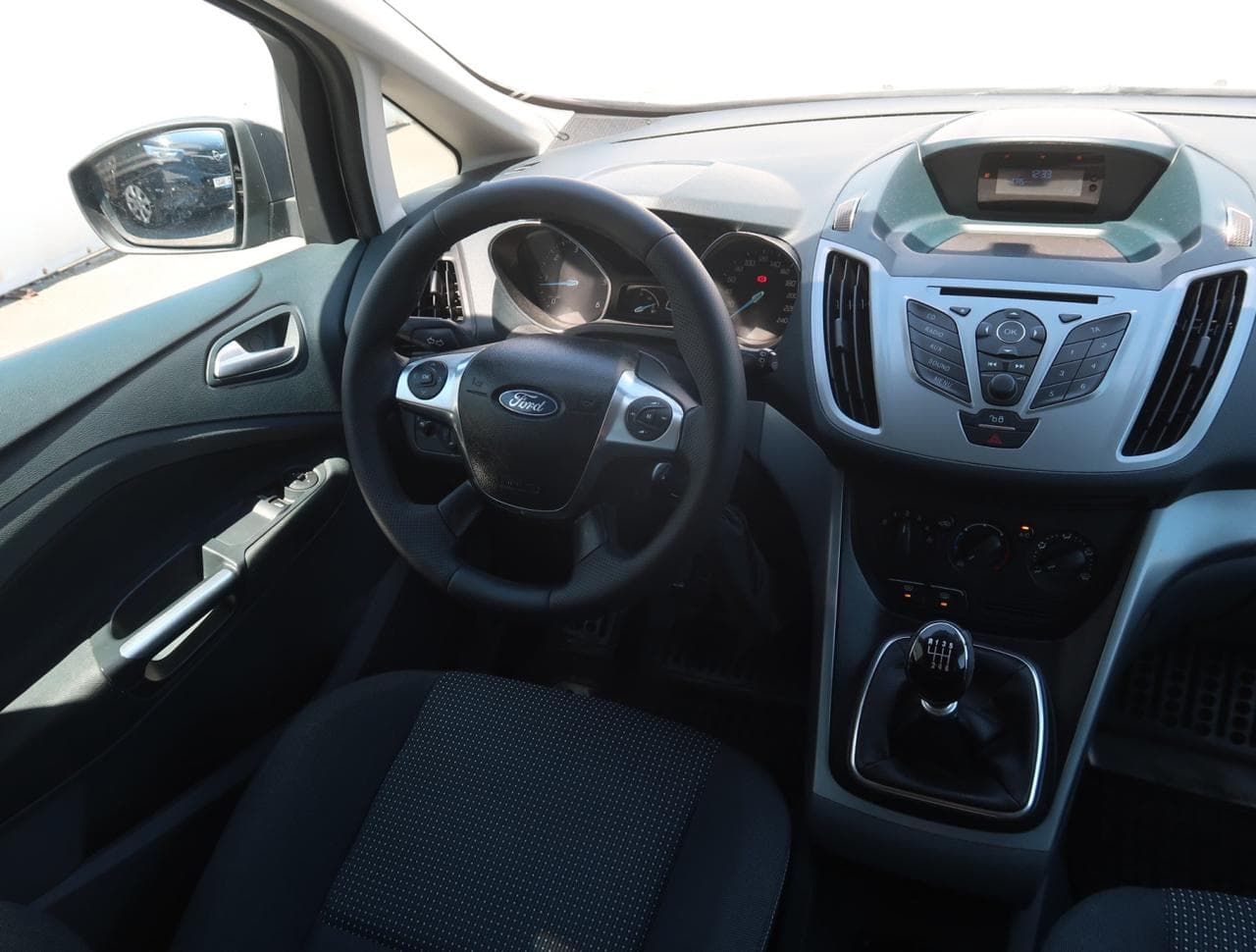 2011 Ford C-MAX - 12