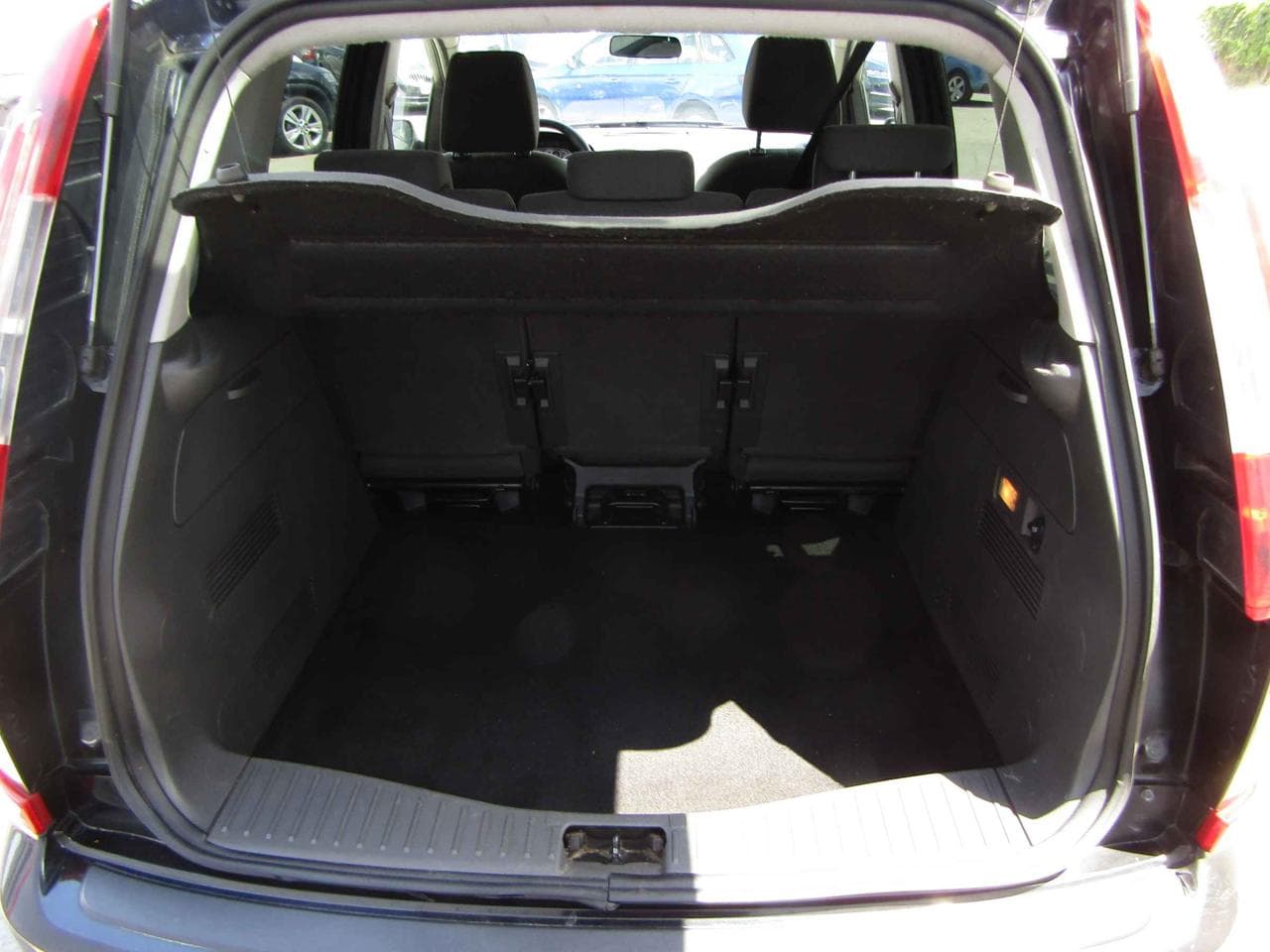 2009 Ford C-MAX - 11