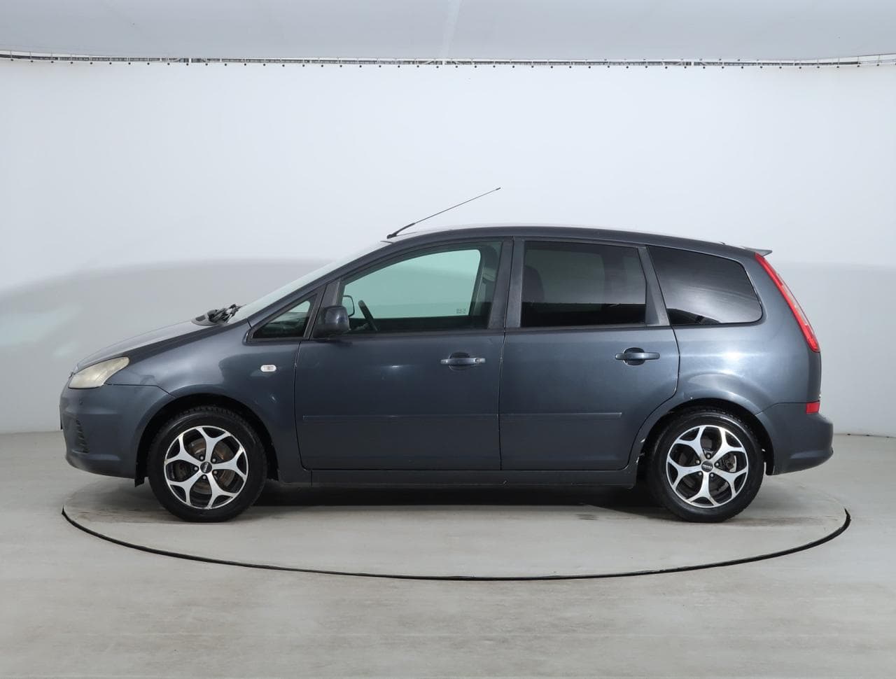 2010 Ford C-MAX - 4