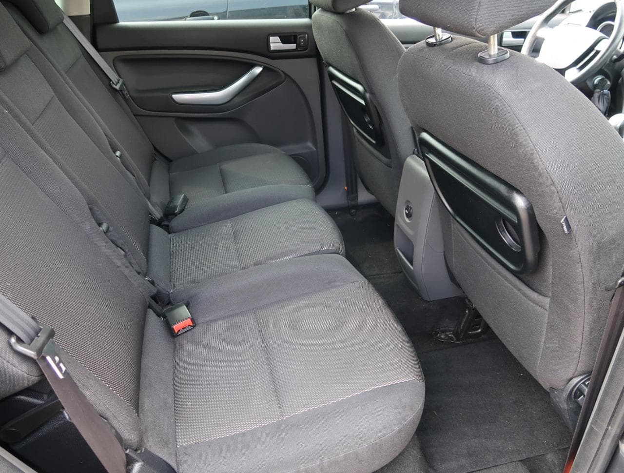 2010 Ford C-MAX - 13