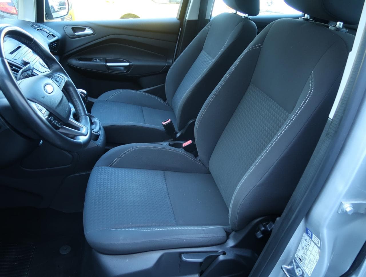 2016 Ford C-MAX - 16