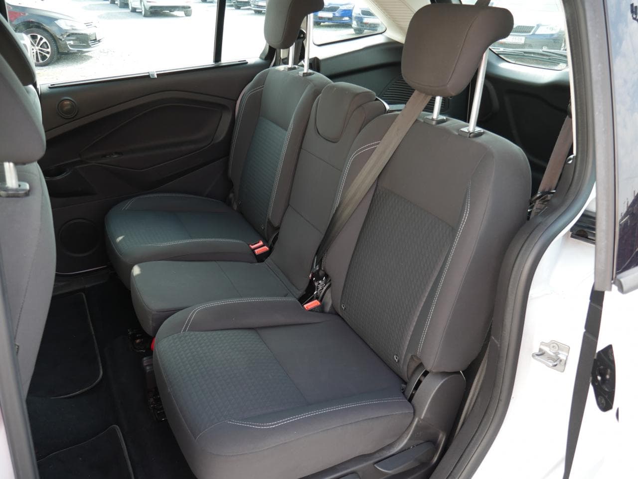 2017 Ford C-MAX - 10