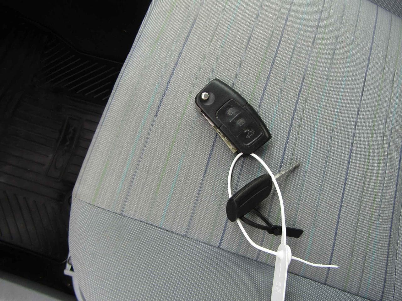 2008 Ford C-MAX - 16