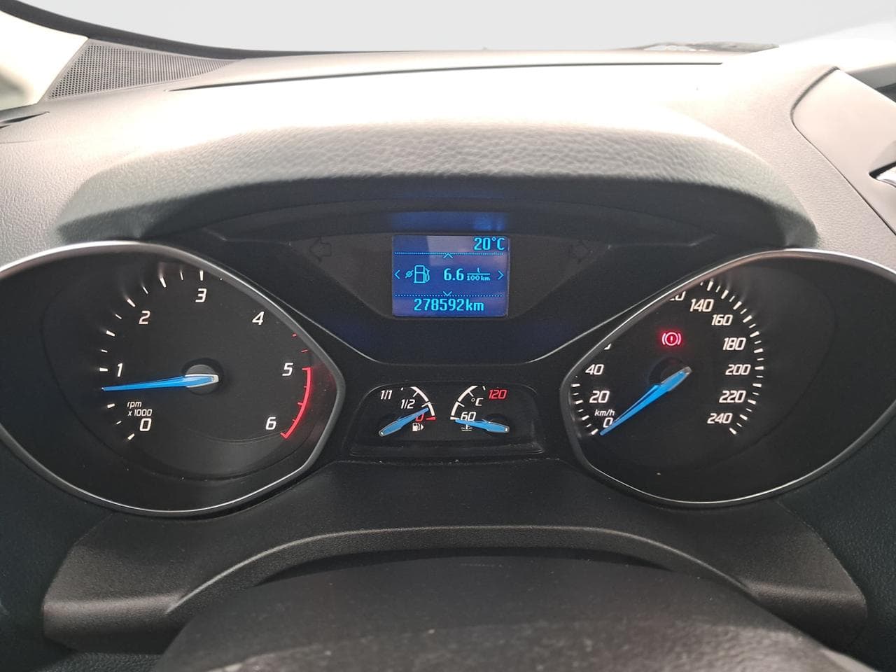 2013 Ford C-MAX - 17