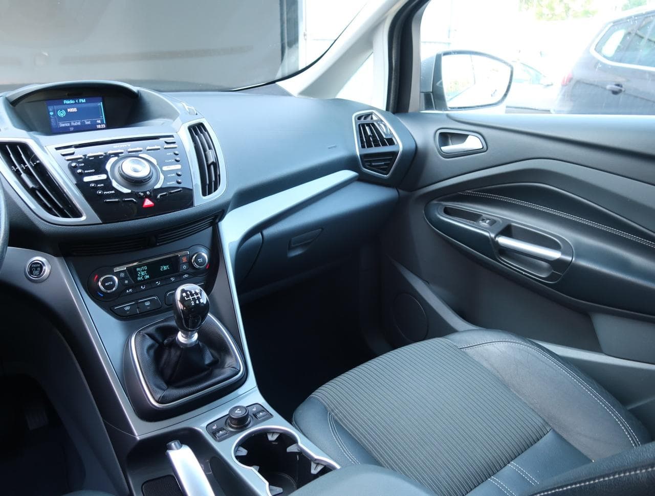 2014 Ford C-MAX - 11