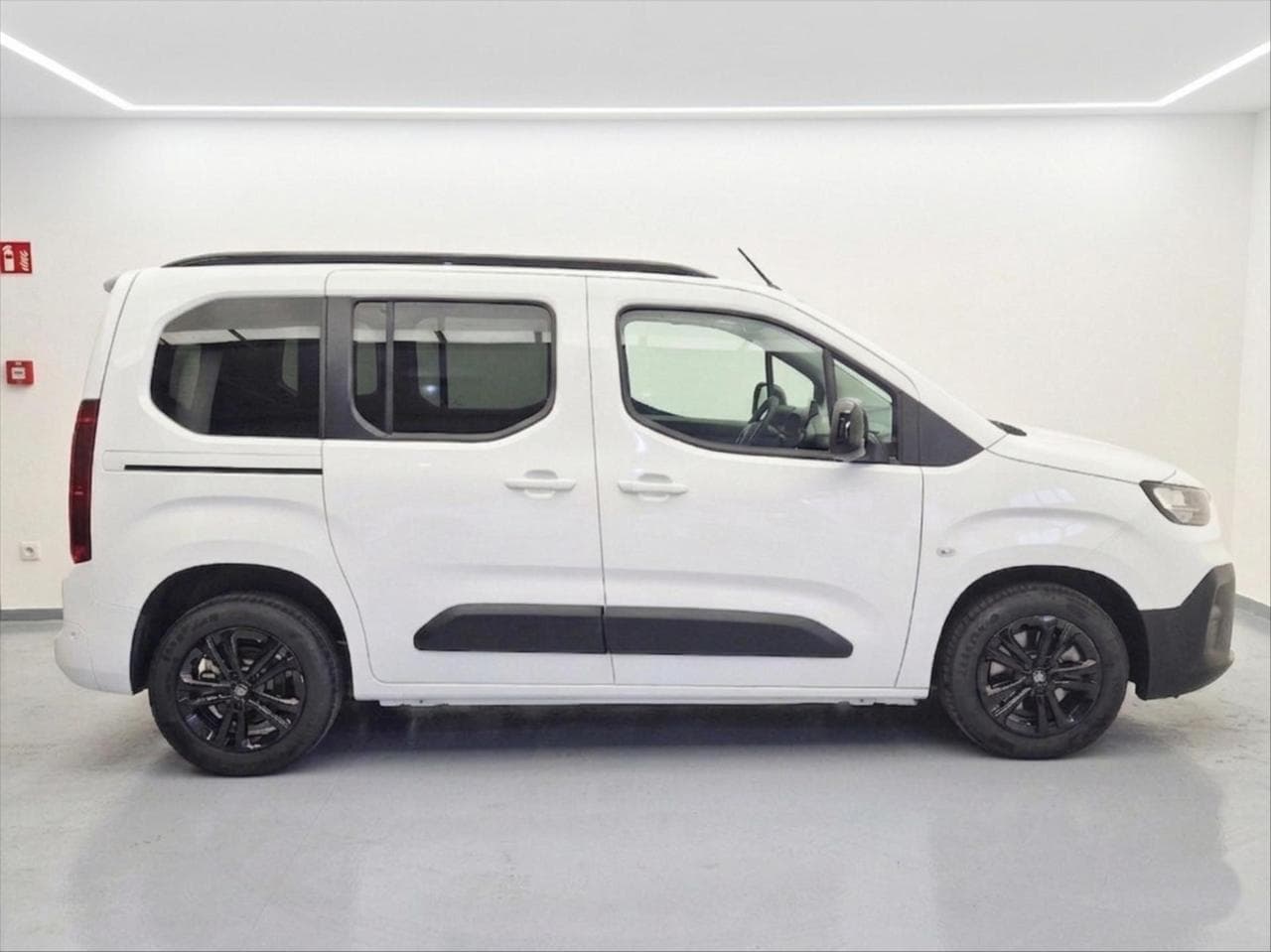 2025 Fiat DOBLO - 3