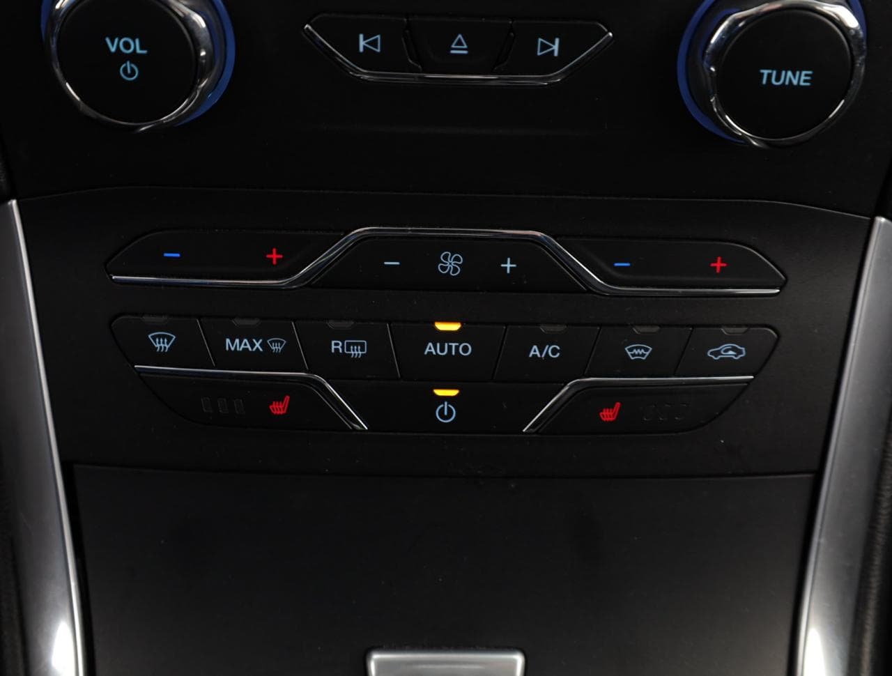 2016 Ford Ostatní - 18