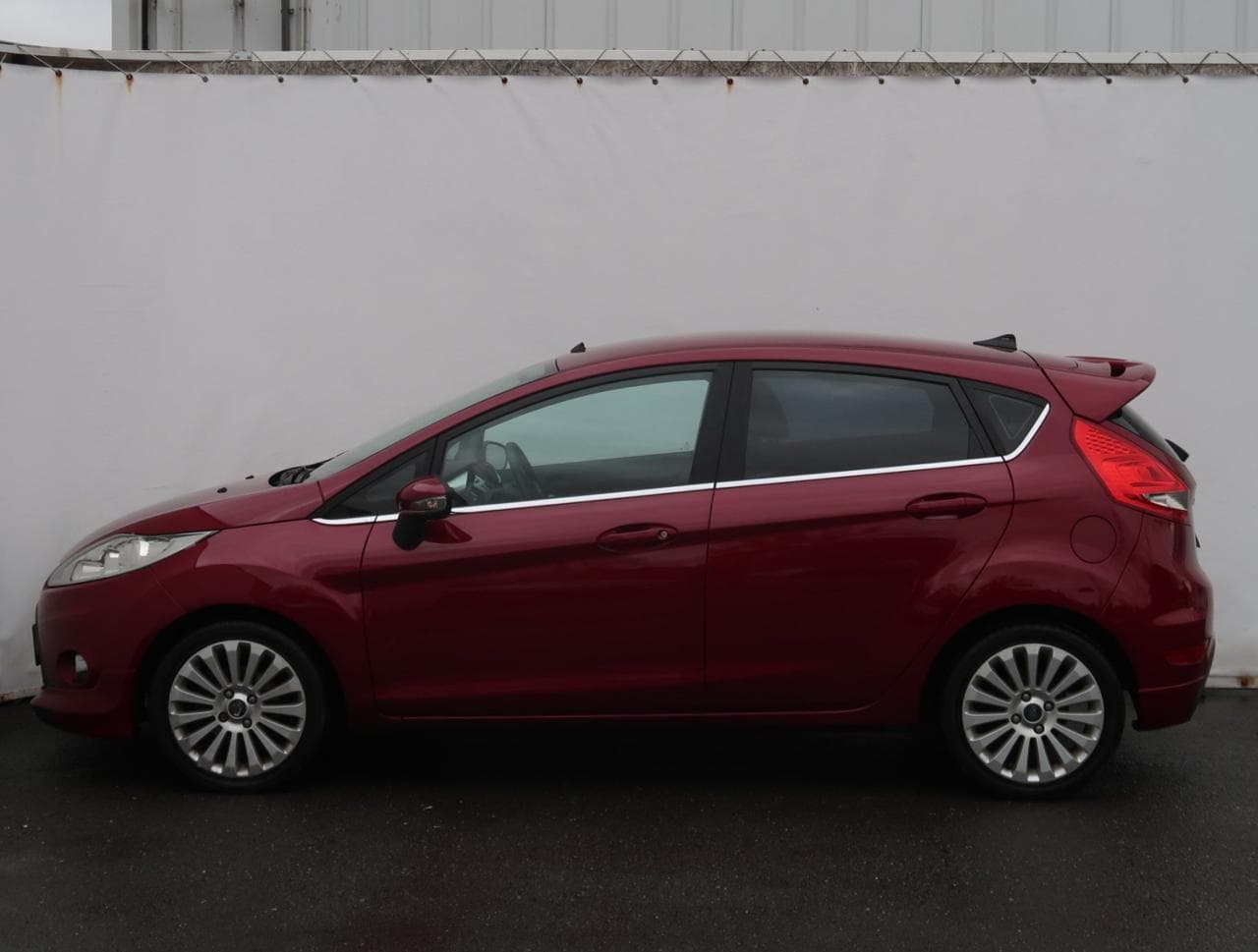 2009 Ford Fiesta - 4
