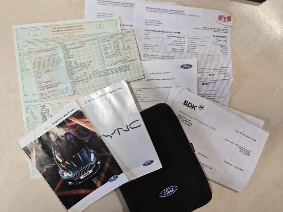 2015 Ford FIESTA - 2