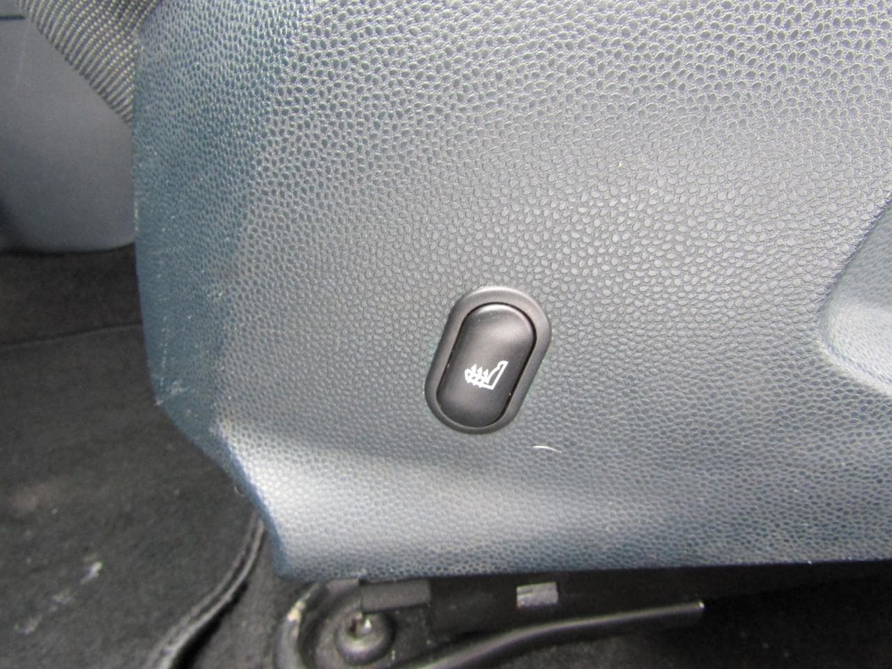 2012 Ford FIESTA - 13