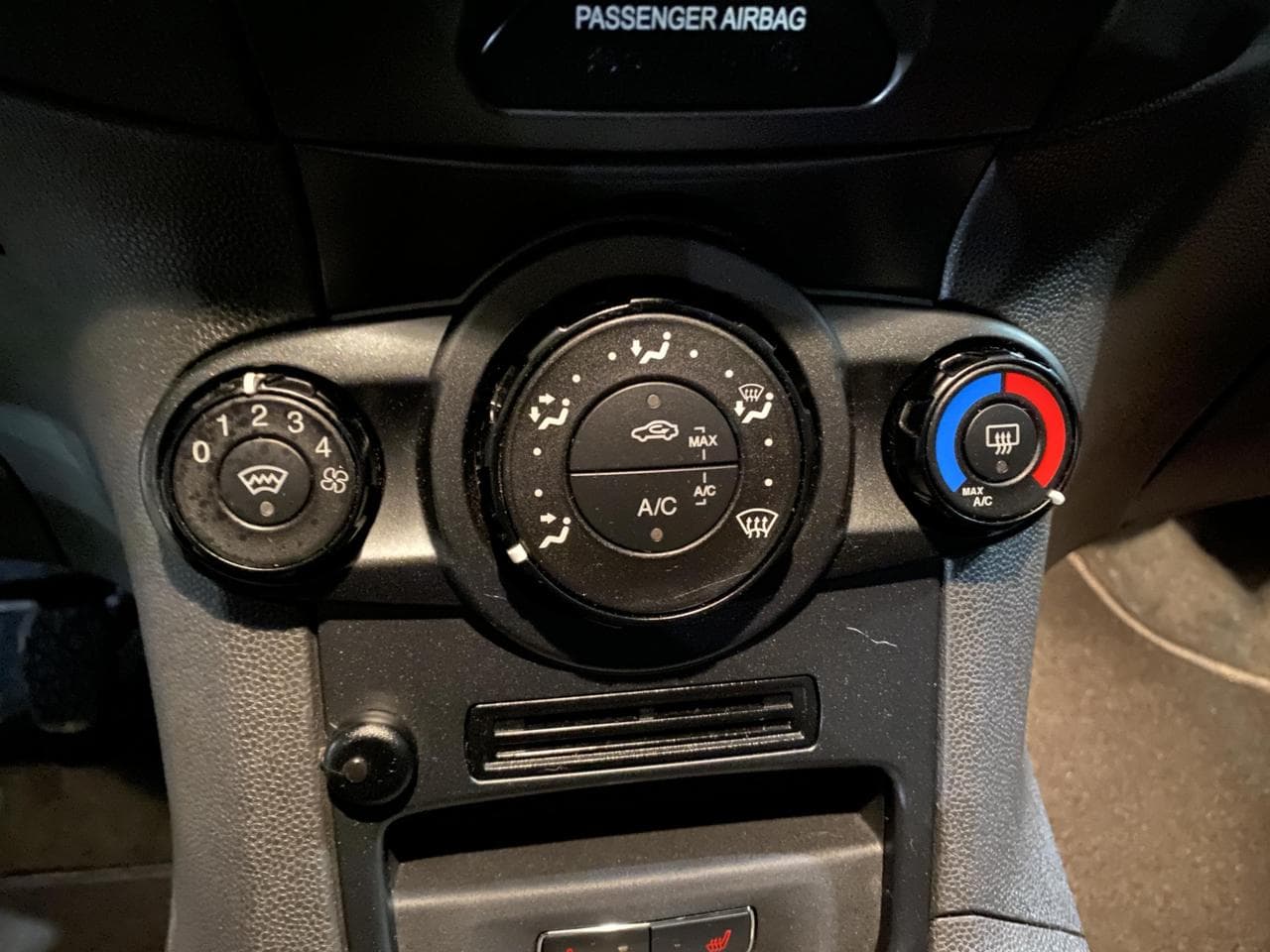 2017 Ford Fiesta - 13