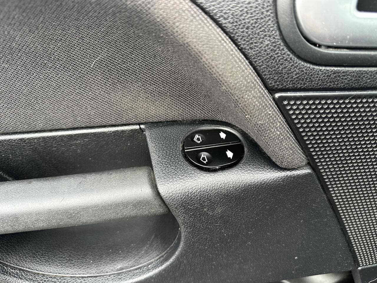 2007 Ford Fiesta - 16