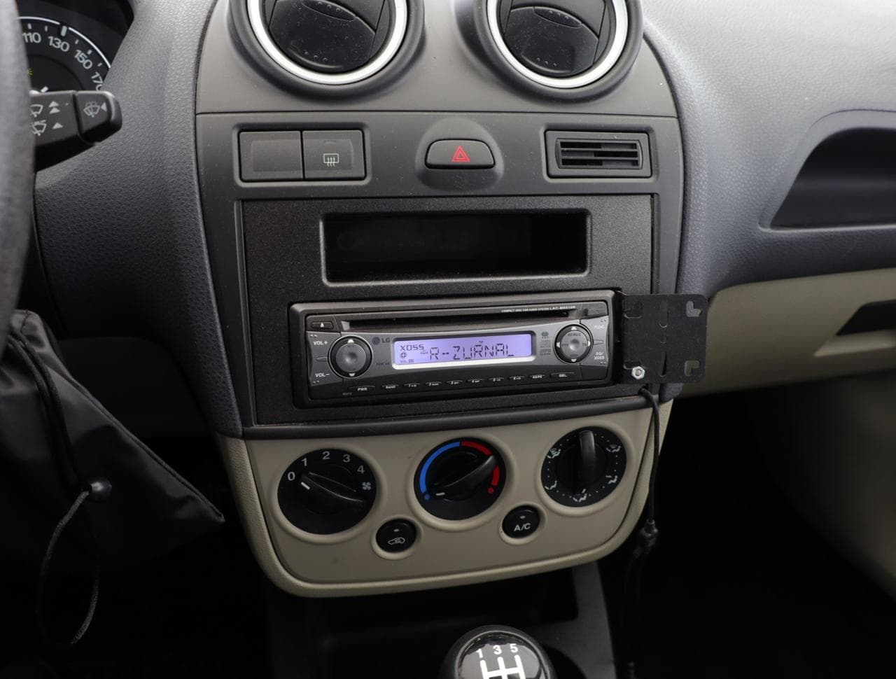 2006 Ford Fiesta - 15