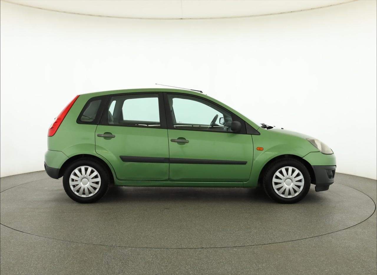 2006 Ford Fiesta - 8