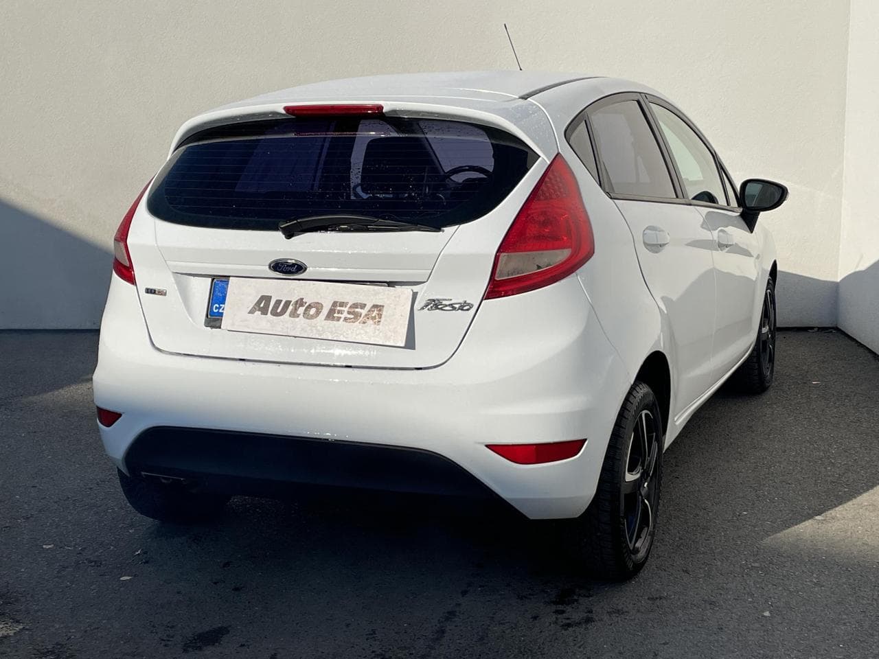 2009 Ford Fiesta - 4
