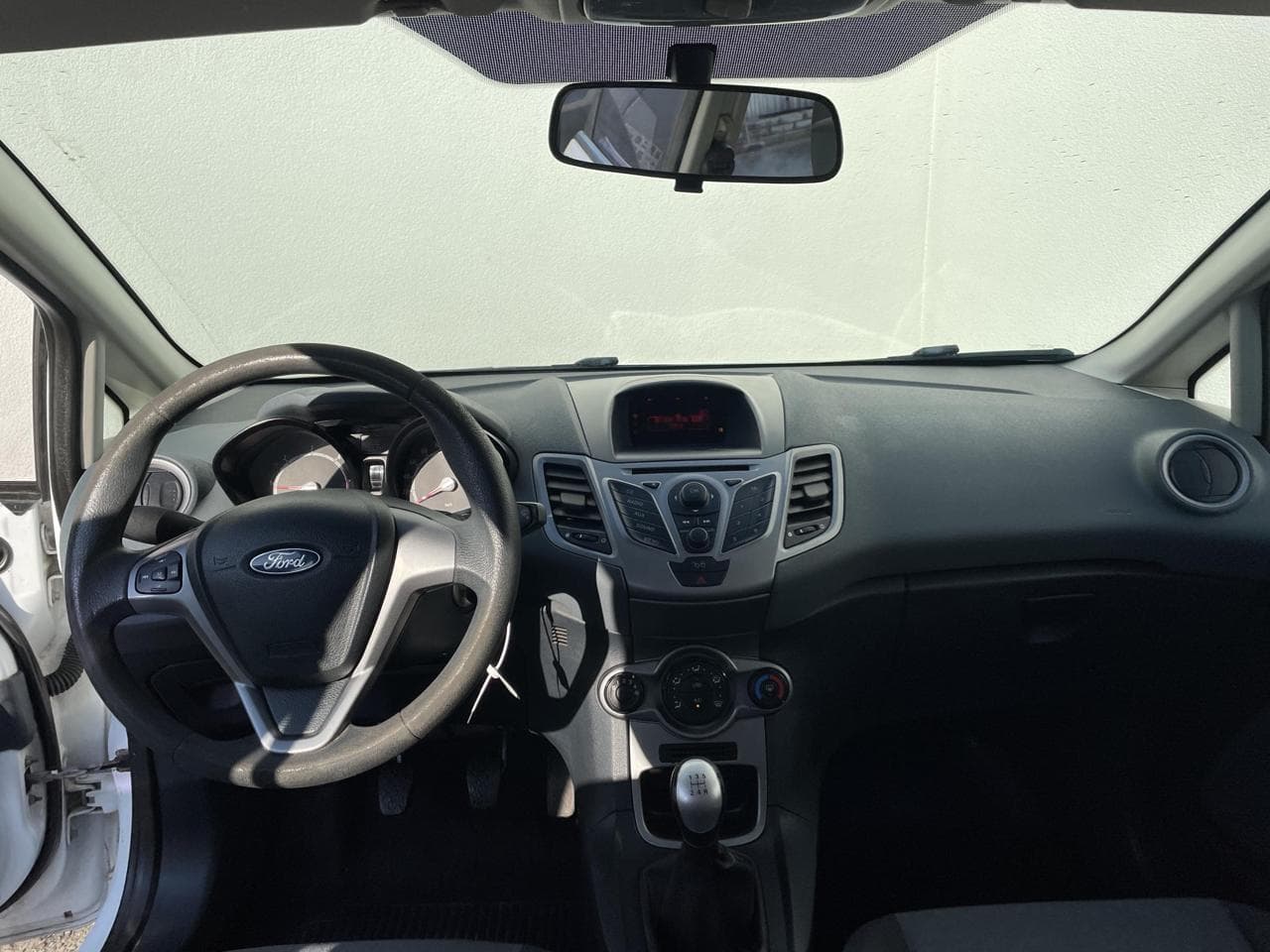 2009 Ford Fiesta - 8