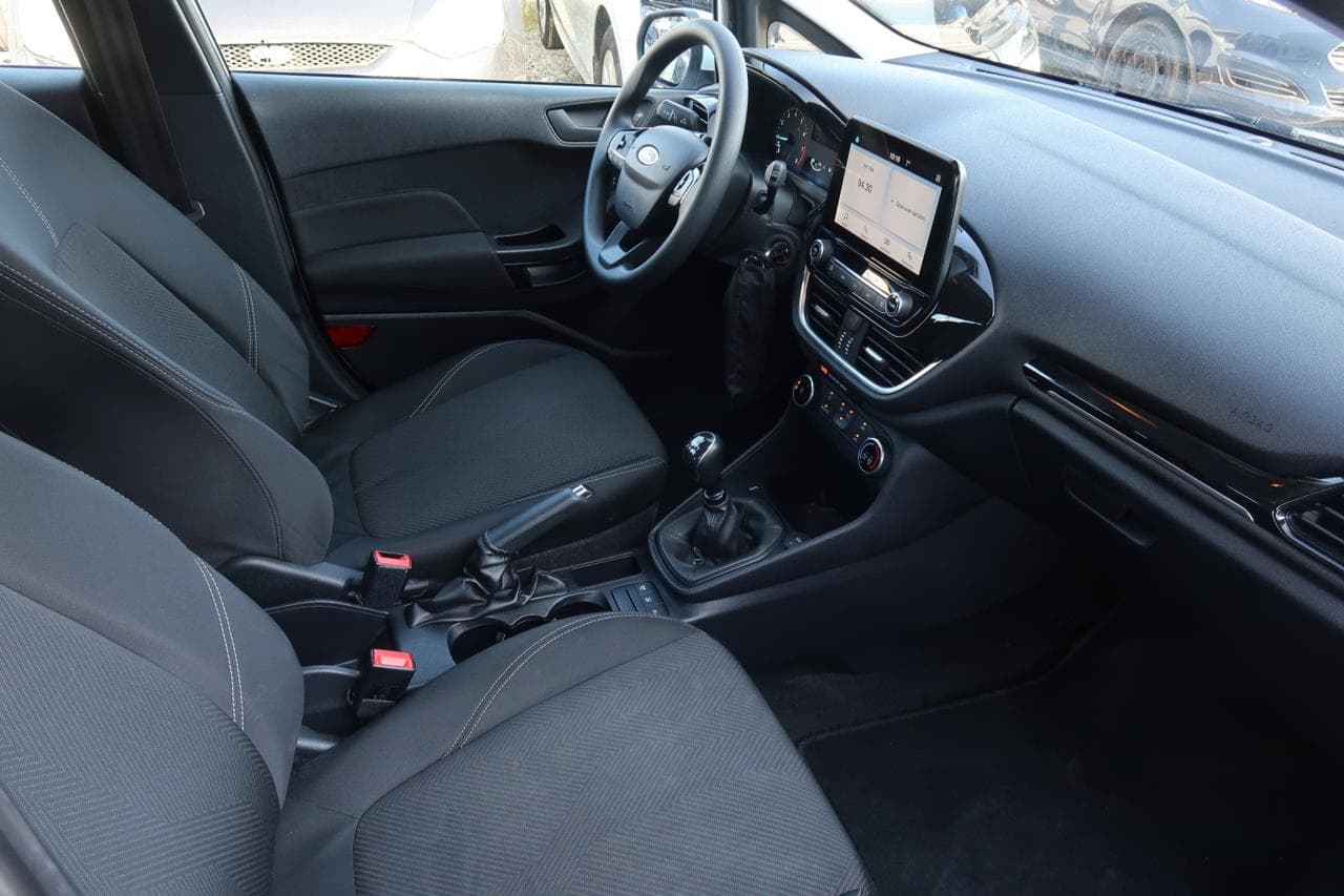 2022 Ford Fiesta - 12