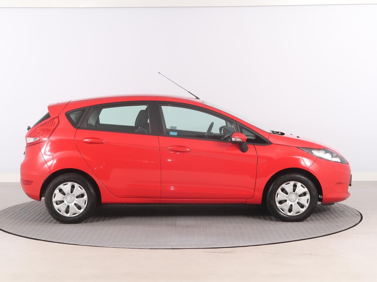 2009 Ford Fiesta - 8