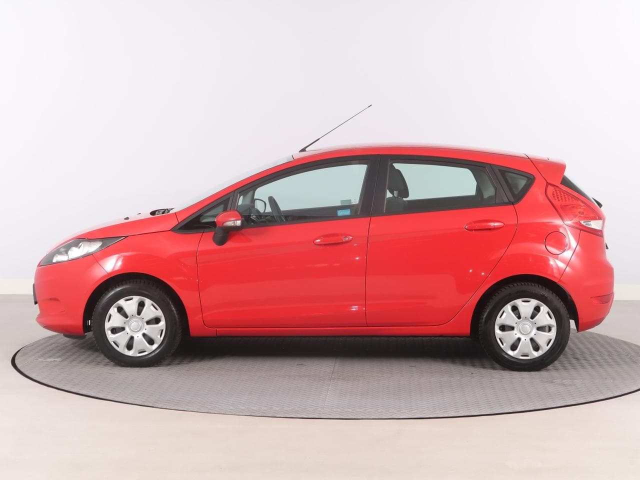 2009 Ford Fiesta - 4