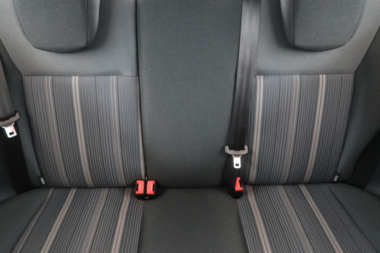 2009 Ford Fiesta - 14