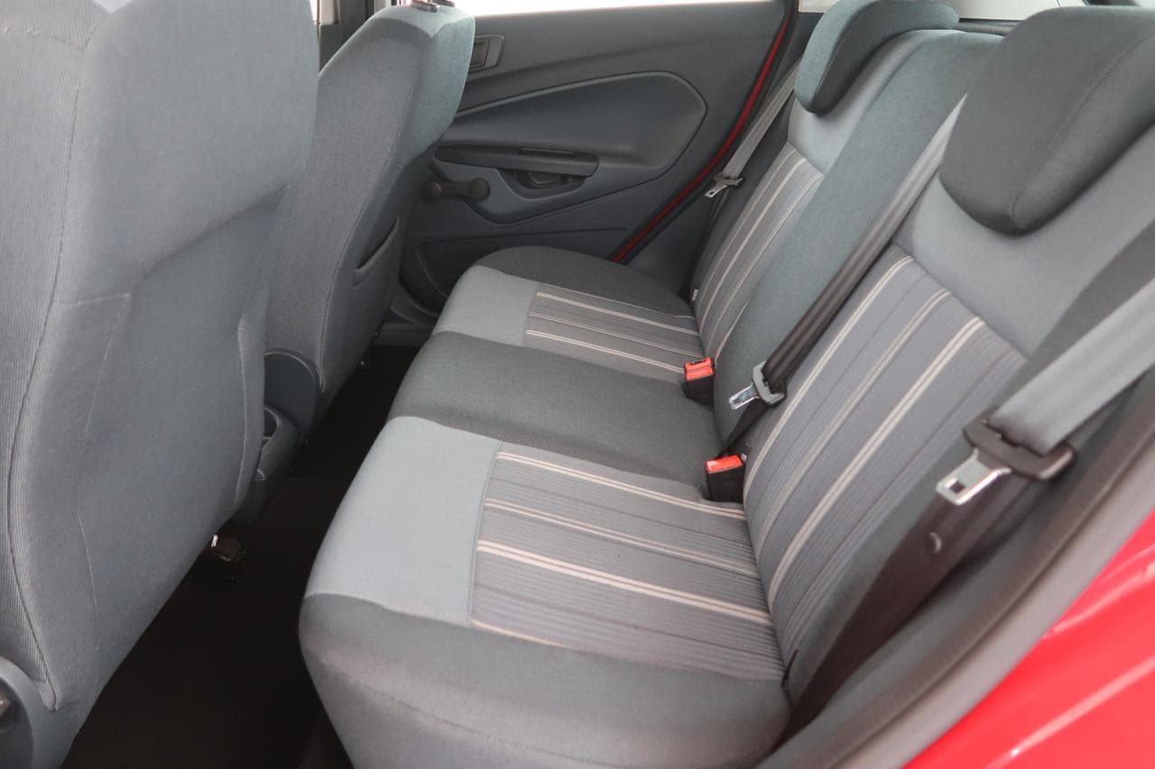 2009 Ford Fiesta - 15