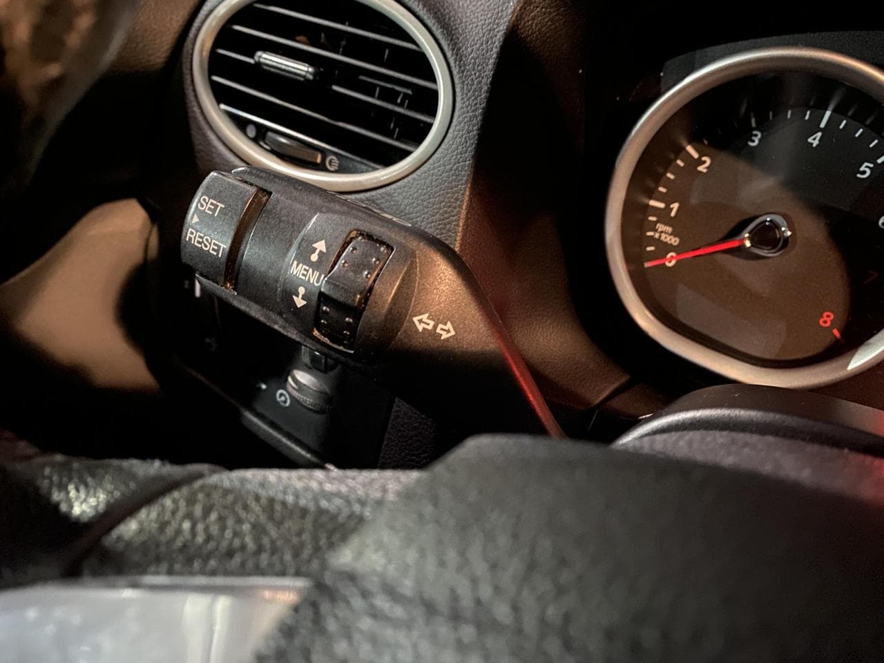 2010 Ford FOCUS - 13