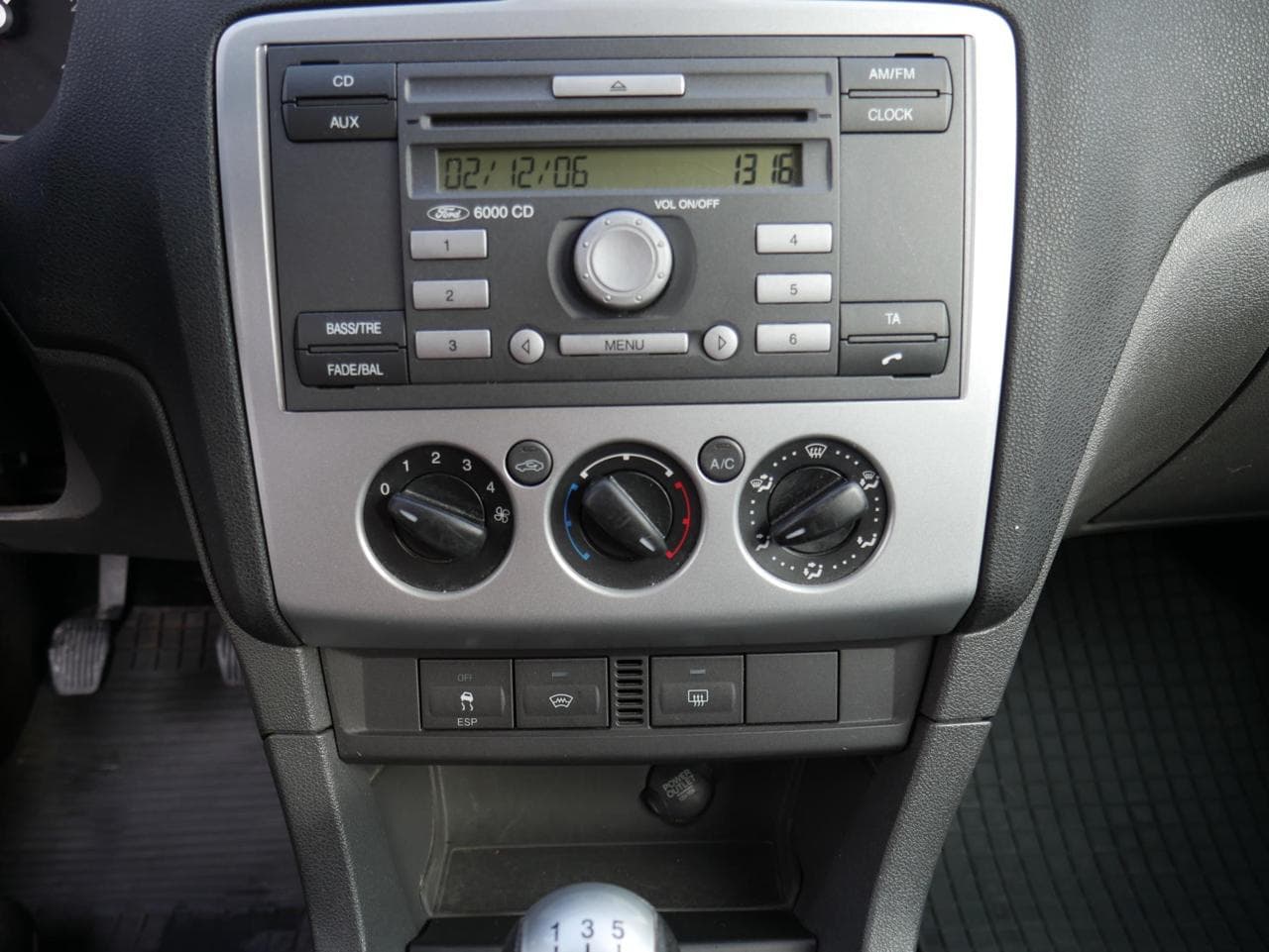 2005 Ford FOCUS - 13