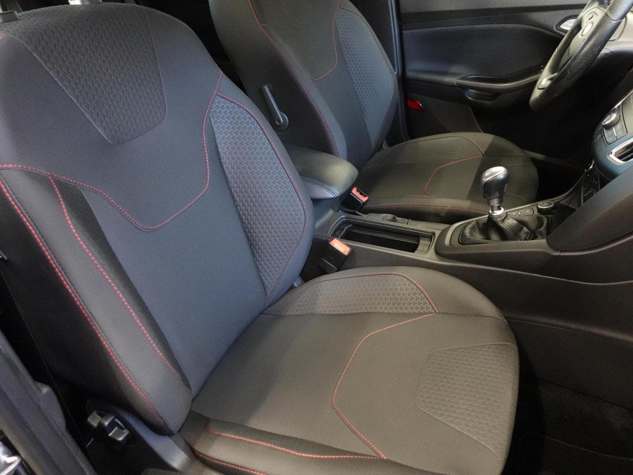 2017 Ford Focus - 12