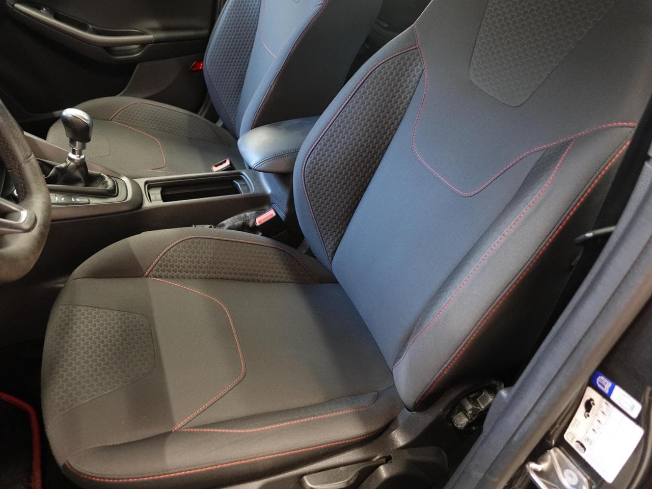 2017 Ford Focus - 10