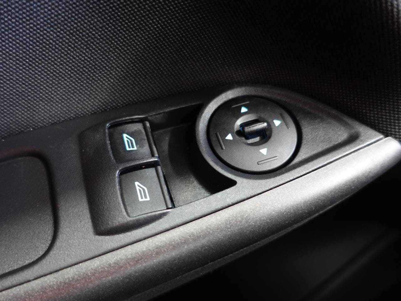 2017 Ford Focus - 14