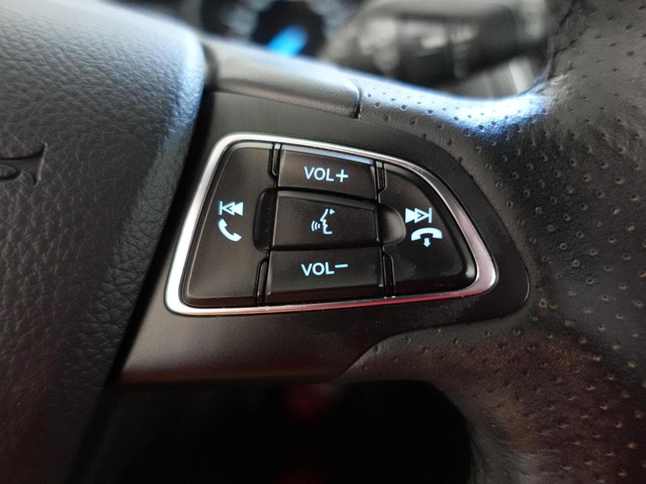 2017 Ford Focus - 16