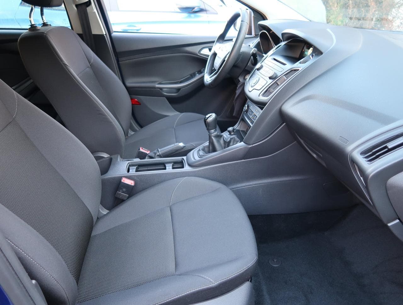 2018 Ford Focus - 12