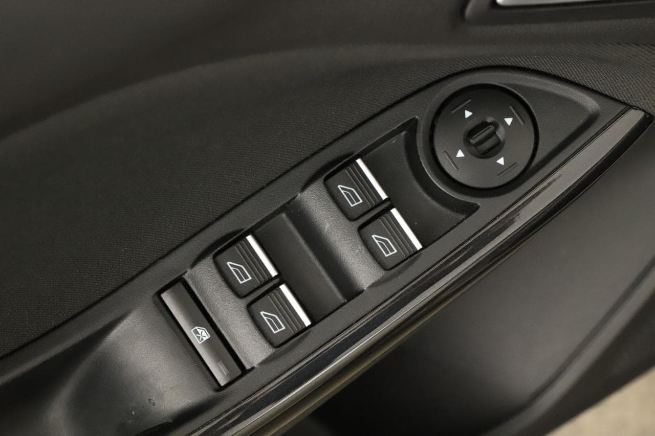 2016 Ford Focus - 20