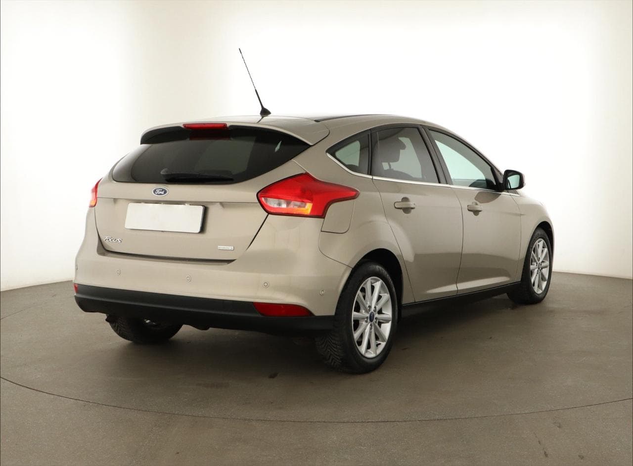 2016 Ford Focus - 7